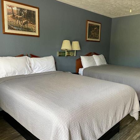 Deerfield Inn Adamsville Buitenkant foto