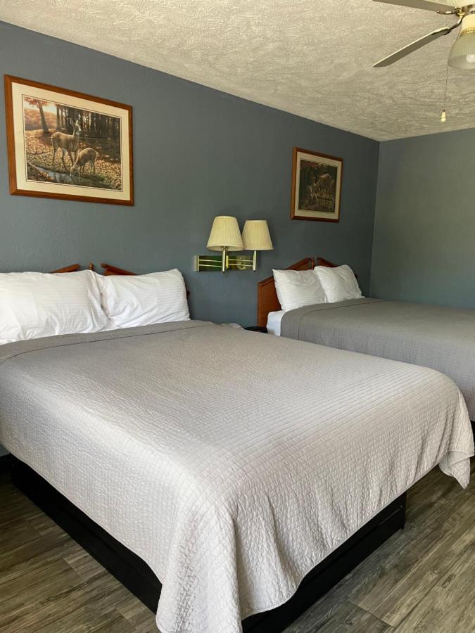 Deerfield Inn Adamsville Buitenkant foto