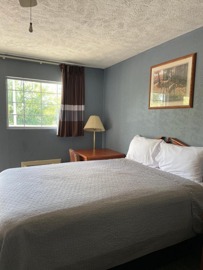 Deerfield Inn Adamsville Buitenkant foto
